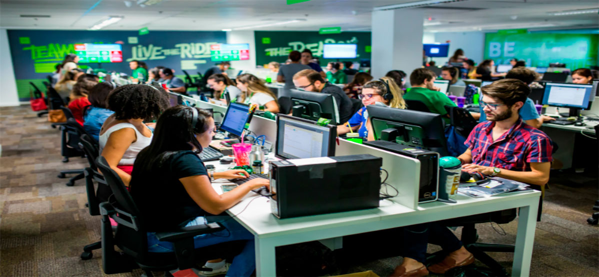 Vitória contra Stone: Analista Comercial conquista reconhecimento à jornada de 6 horas e benefícios trabalhistas