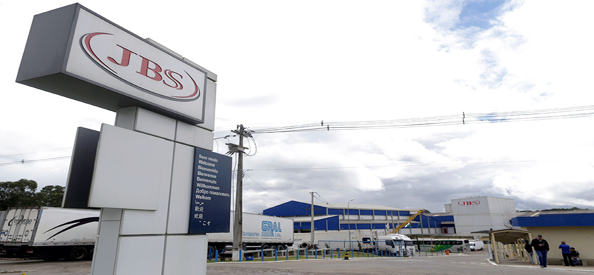 Vitória de uma Vendedora: Reconhecimento de Horas Extras e Direitos Trabalhistas contra a JBS